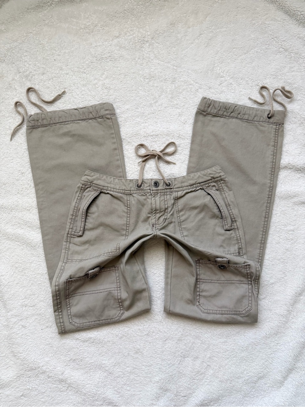 Insane Y2k Periscope Low Rise Cargo pants!